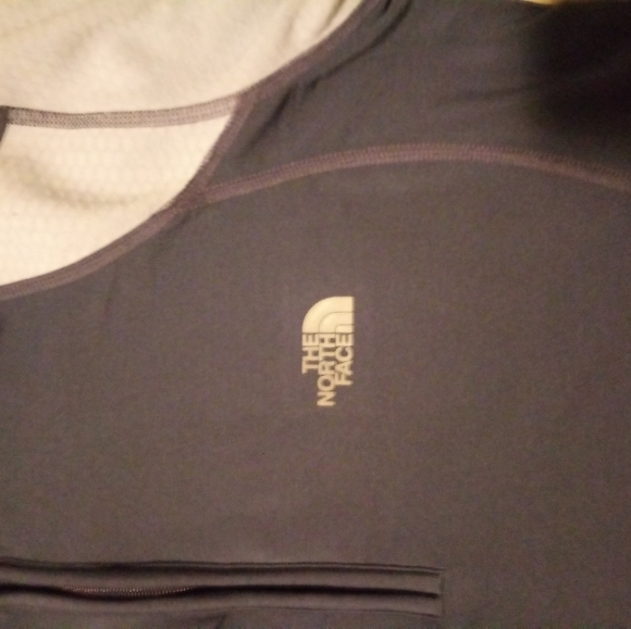 North face - Picture 3 of 8